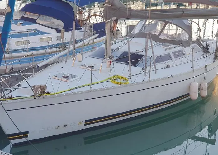 Super Castor - Sur Un Grand Voilier Chauffe Au Vieux Port By Nuits Au Port Bådhotel *
